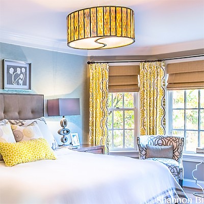 This design boutique specializes in creating custom interiors for clients who want an individual look. Many services are offered ranging from window treatments, color consultations, space arrangements and samples brought directly to the client’s home.